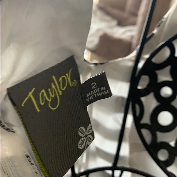 Taylor black and white Fit and flare dress - Picture 3 of 6